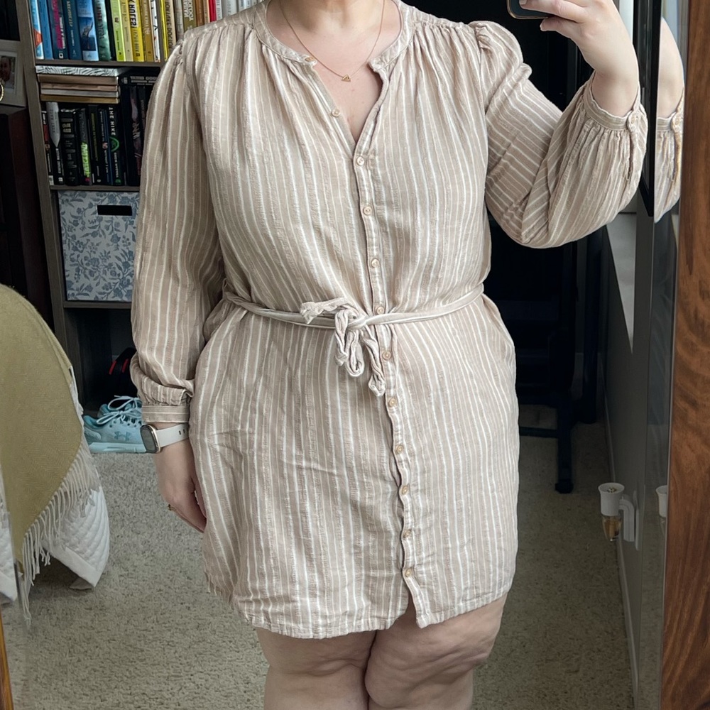 Old navy tan dobby stripe button up dress